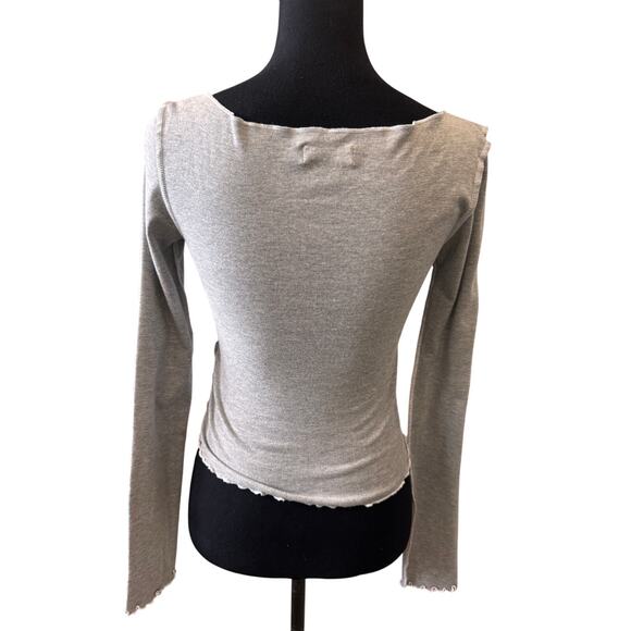 NEW TOPSHOP NORDSTROM Gray Long Sleeve Lettuce Edge T-Shirt Size 4-6 - Picture 6 of 8